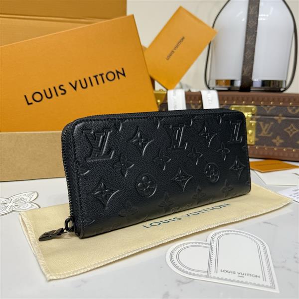 2026122105447743 310